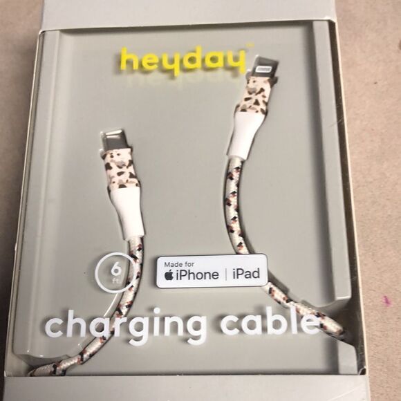 Heyday 6' LTNG to USB-C Cable for iPhone and iPad in white camo & terra cotta - Picture 9 of 9